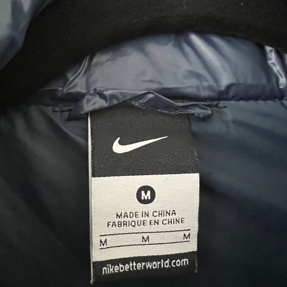 Nike Puffer Jacket - Picture 7 of 7